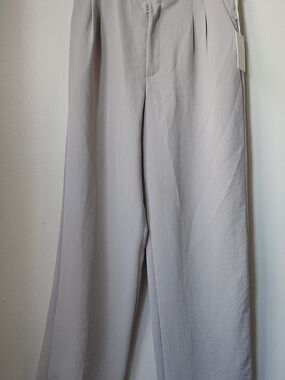 Aritzia Women's Effortless Pants in Light Gray SIZE 12